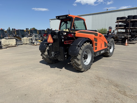 2023 JLG AG832