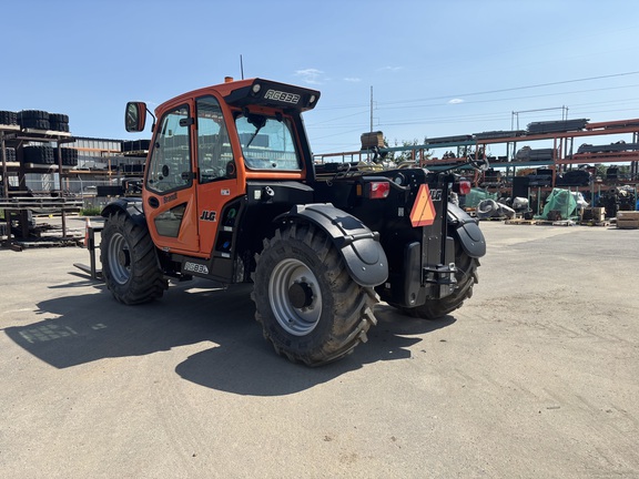 2023 JLG AG832