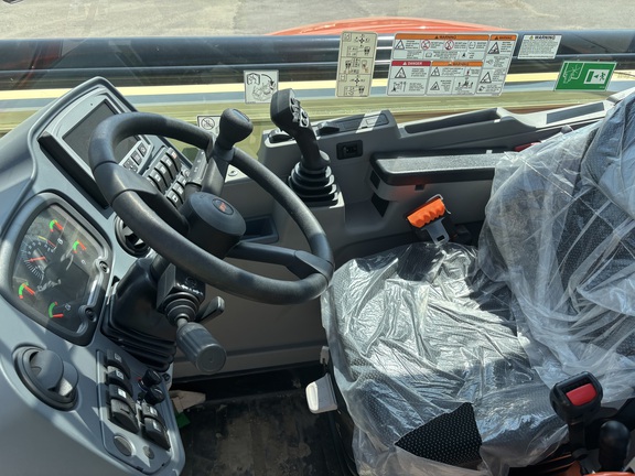2023 JLG AG832