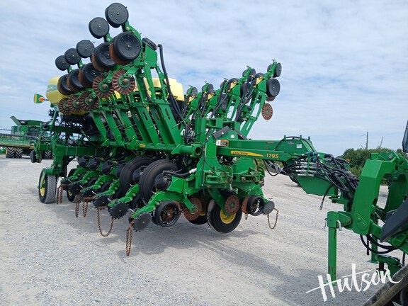 Photo of 2014 John Deere 1795
