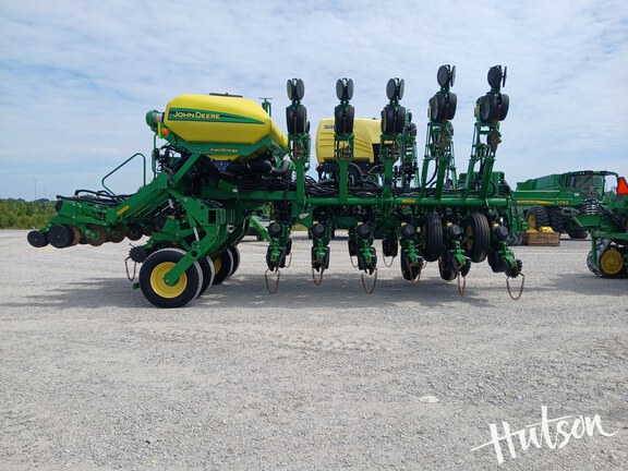 Photo of 2014 John Deere 1795