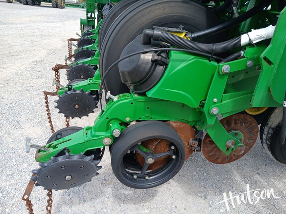 Photo of 2014 John Deere 1795