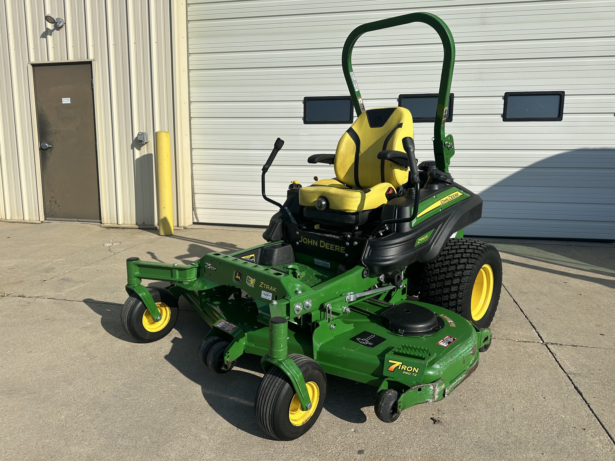 2021 John Deere Z950R Image 2