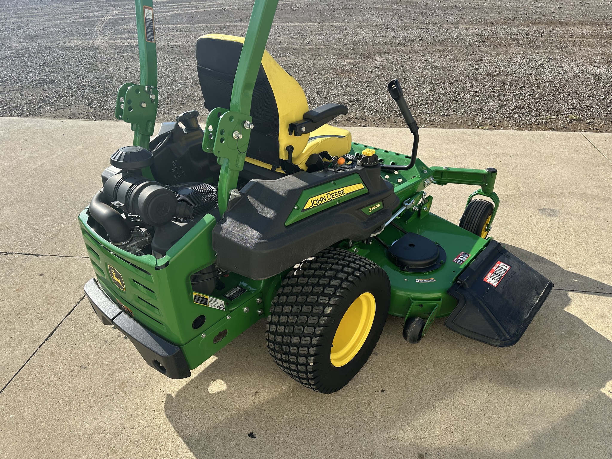 2021 John Deere Z950R Image 3