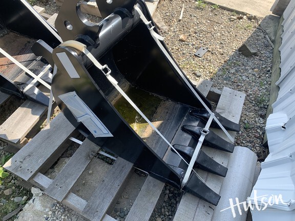 Photo of 2024 John Deere BYT10978