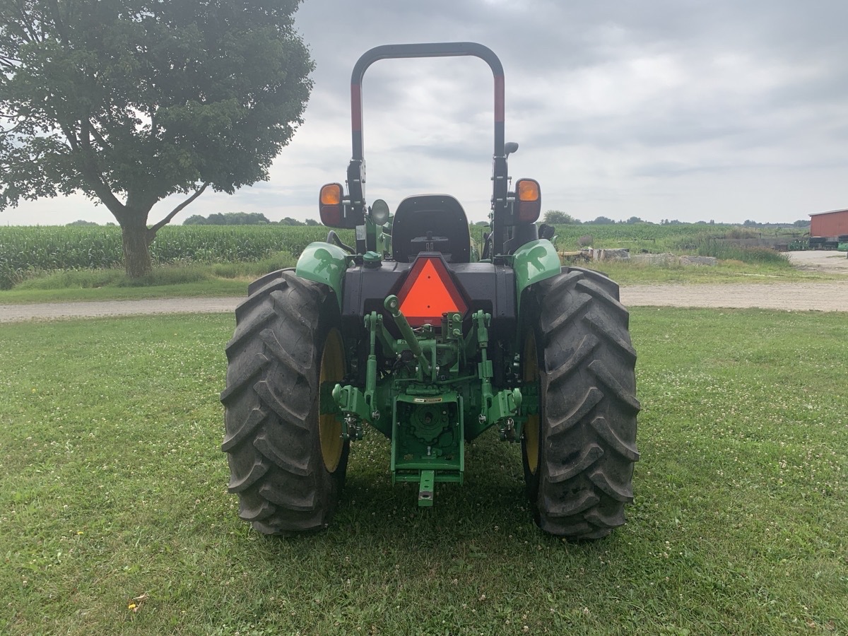 2022 John Deere 5065E Image 7