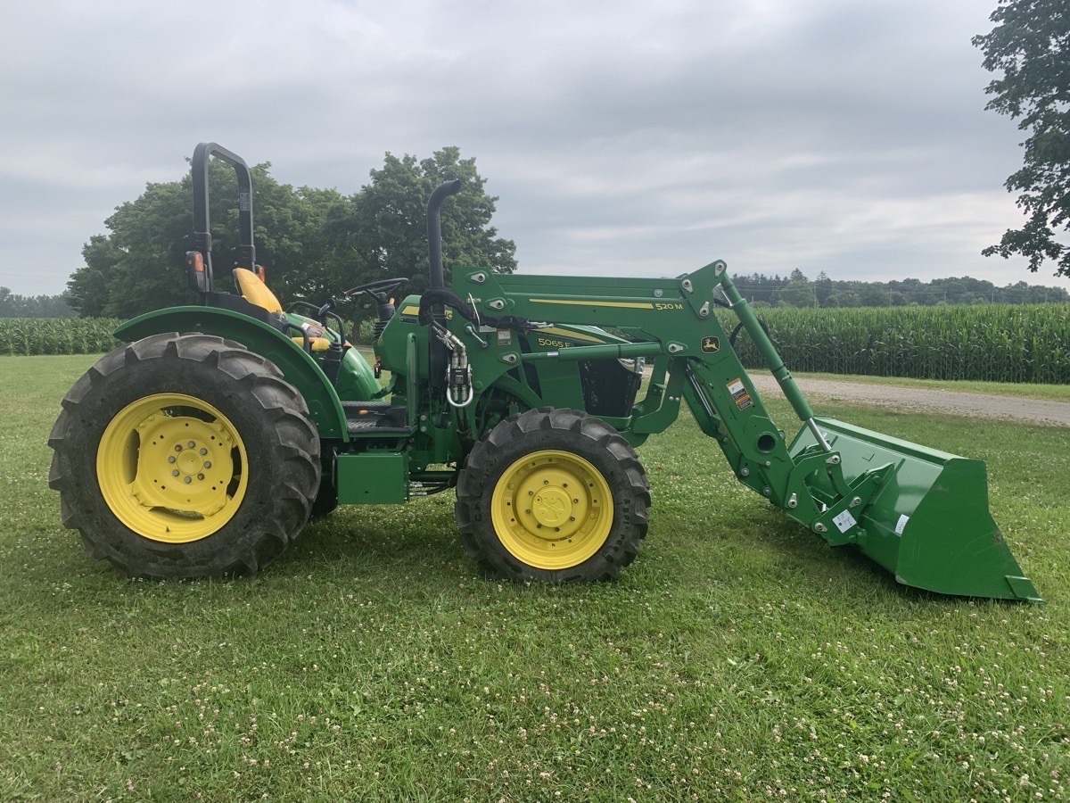 2022 John Deere 5065E Image 5