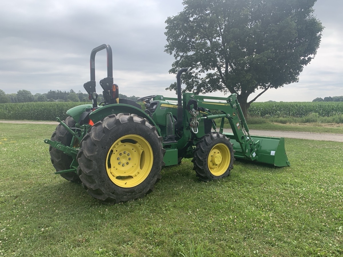 2022 John Deere 5065E Image 6