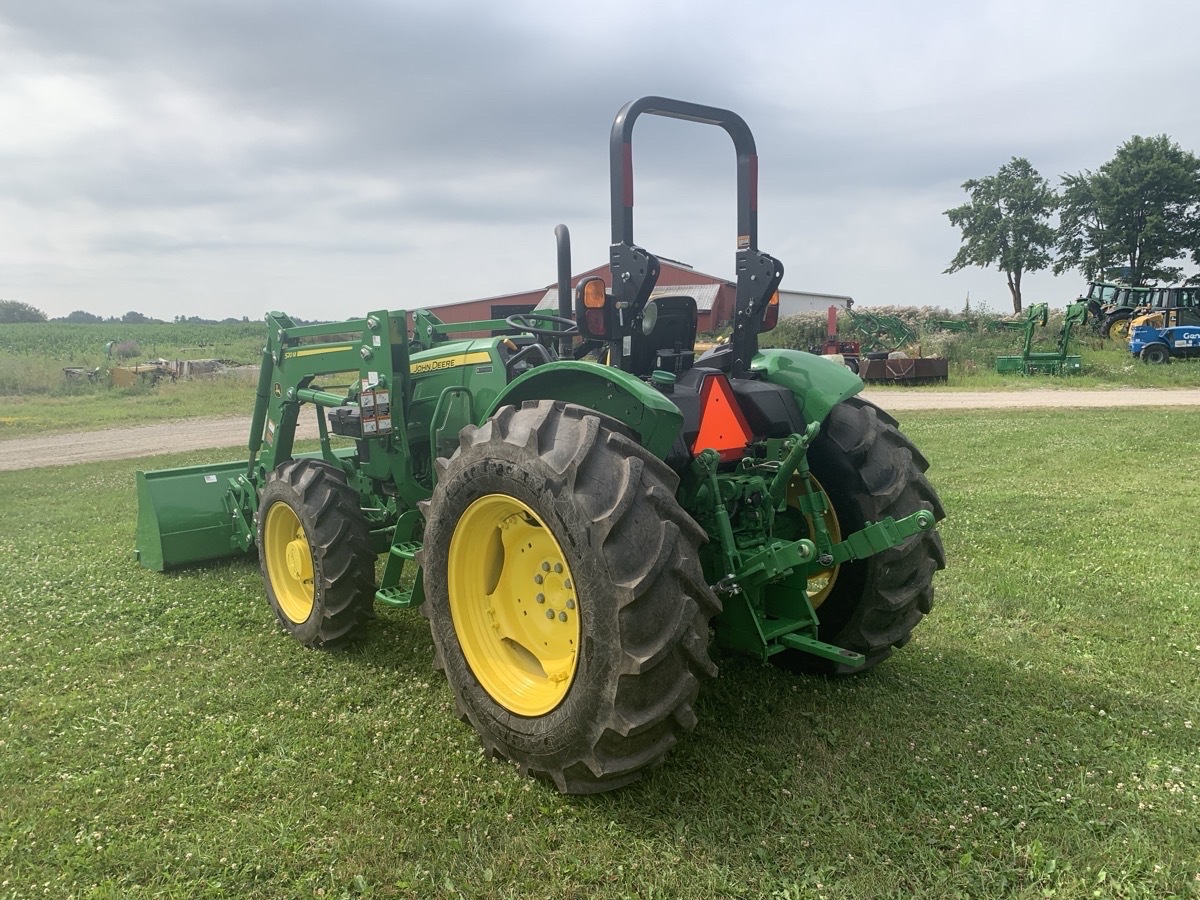2022 John Deere 5065E Image 8
