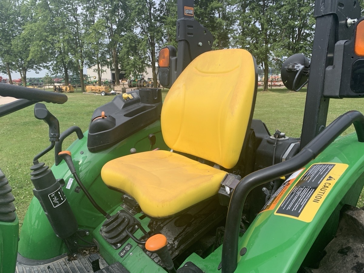 2022 John Deere 5065E Image 9