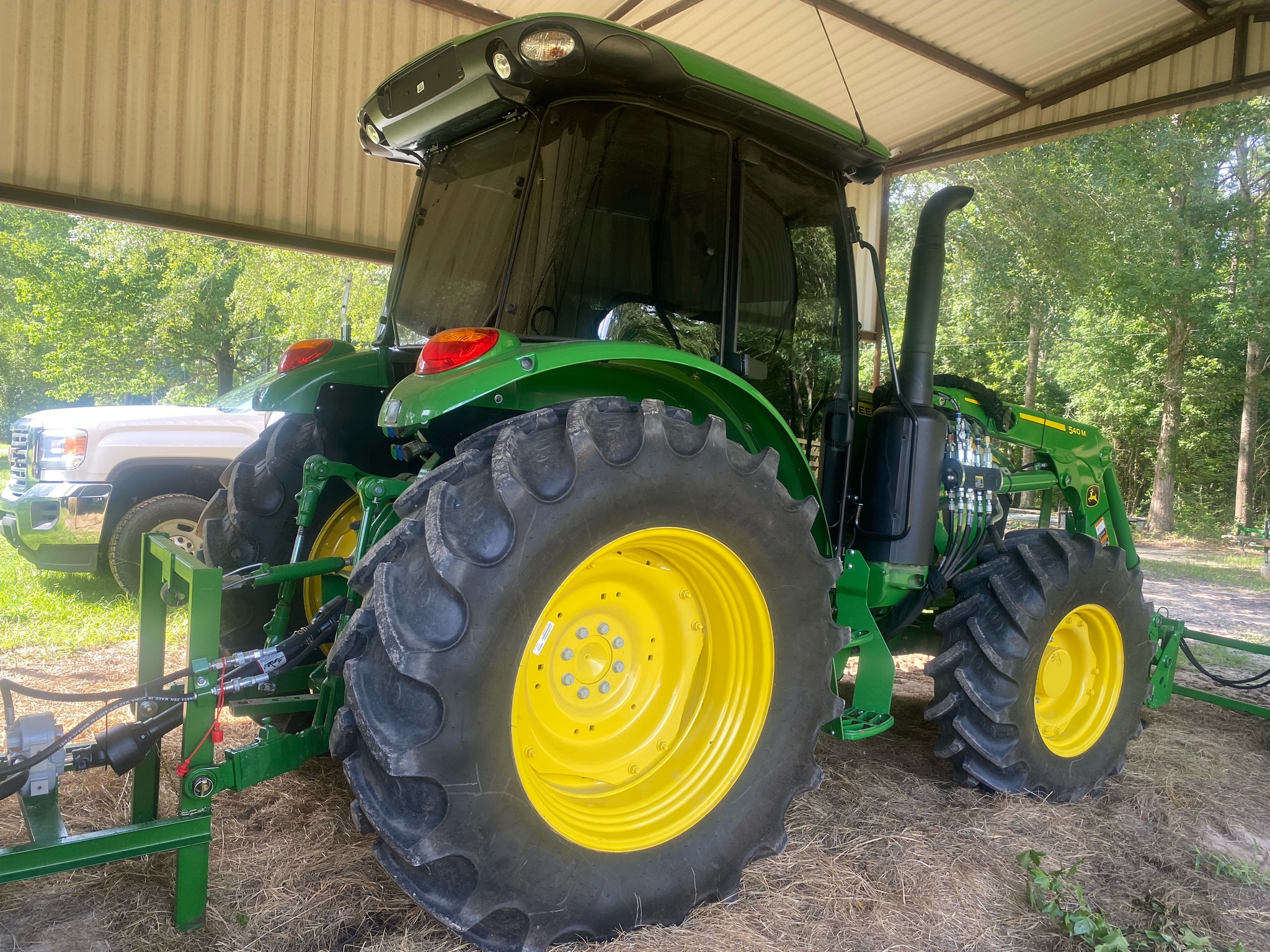 2024 John Deere 5105M Image 5