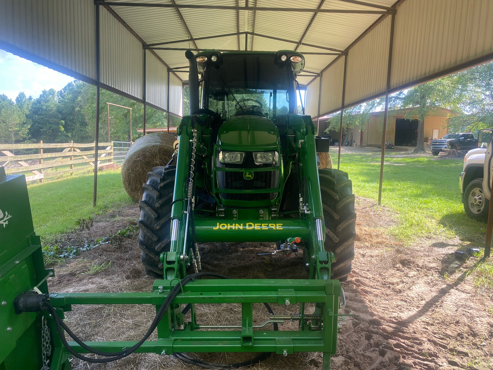 2024 John Deere 5105M Image 3