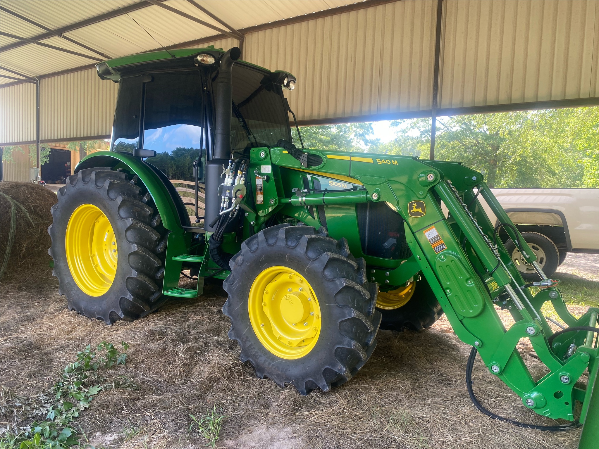 2024 John Deere 5105M Image 4
