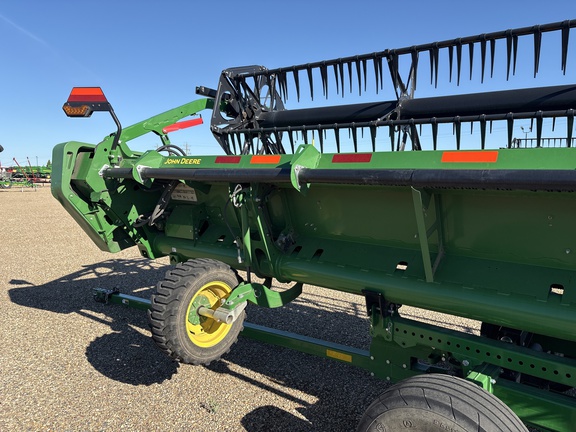Used 2022 John Deere HD50R Combine Platforms at Horizon Ag & Turf in Lloydminster, AB - Photo17