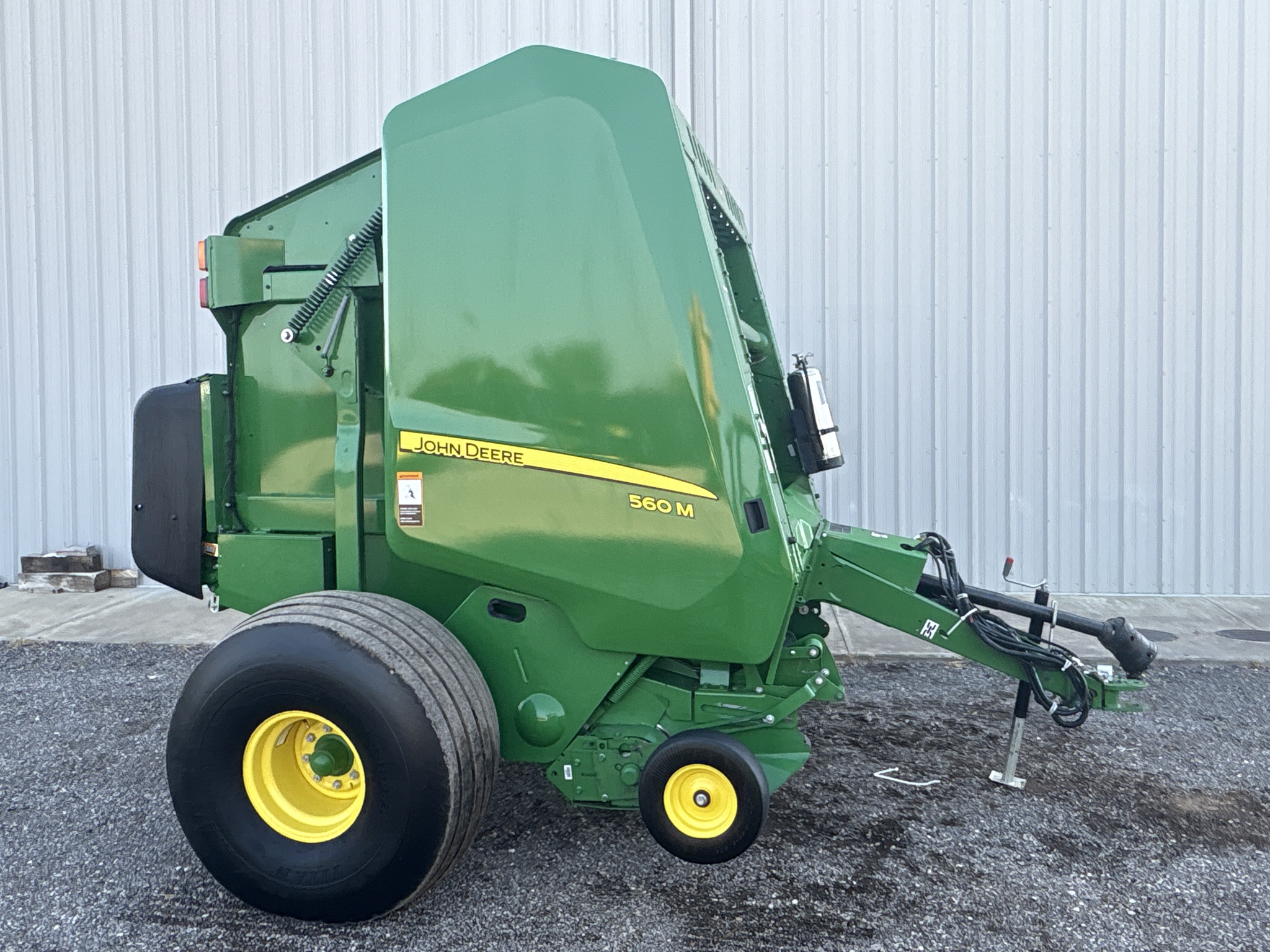 2023 John Deere 560M Image 10
