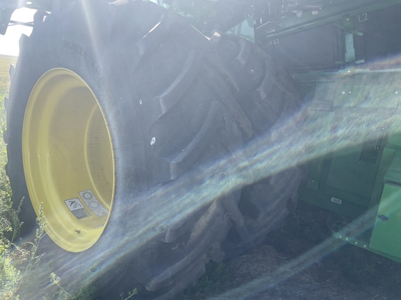 Used 2024 John Deere X9 1000 Combines at Horizon Ag & Turf in Vermilion, AB - Photo10