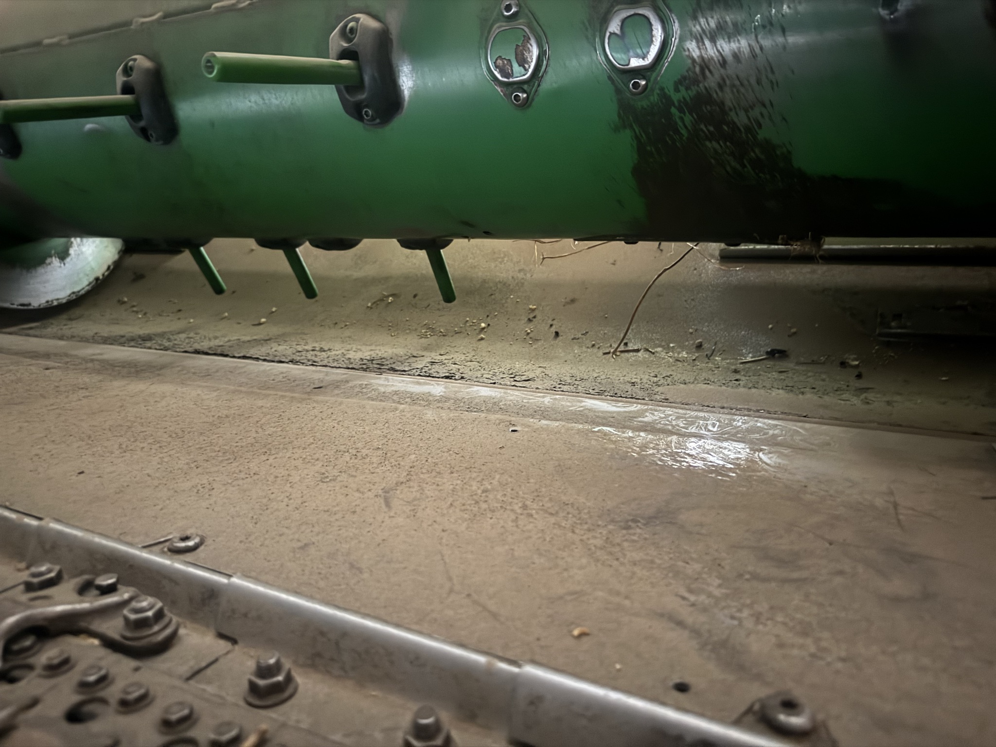 2010 John Deere 635F Image 2