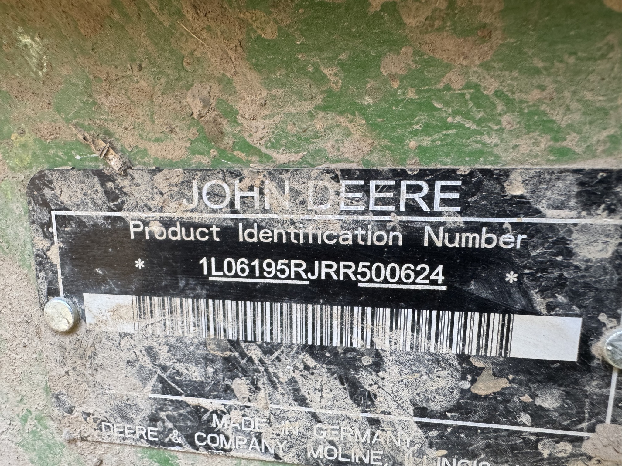  2025 John Deere 6R 195 at Heritage Tractor in Pittsburg, KS