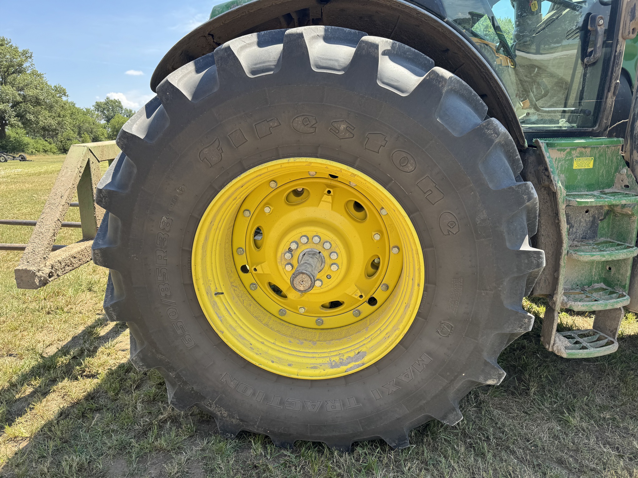  2025 John Deere 6R 195 at Heritage Tractor in Pittsburg, KS