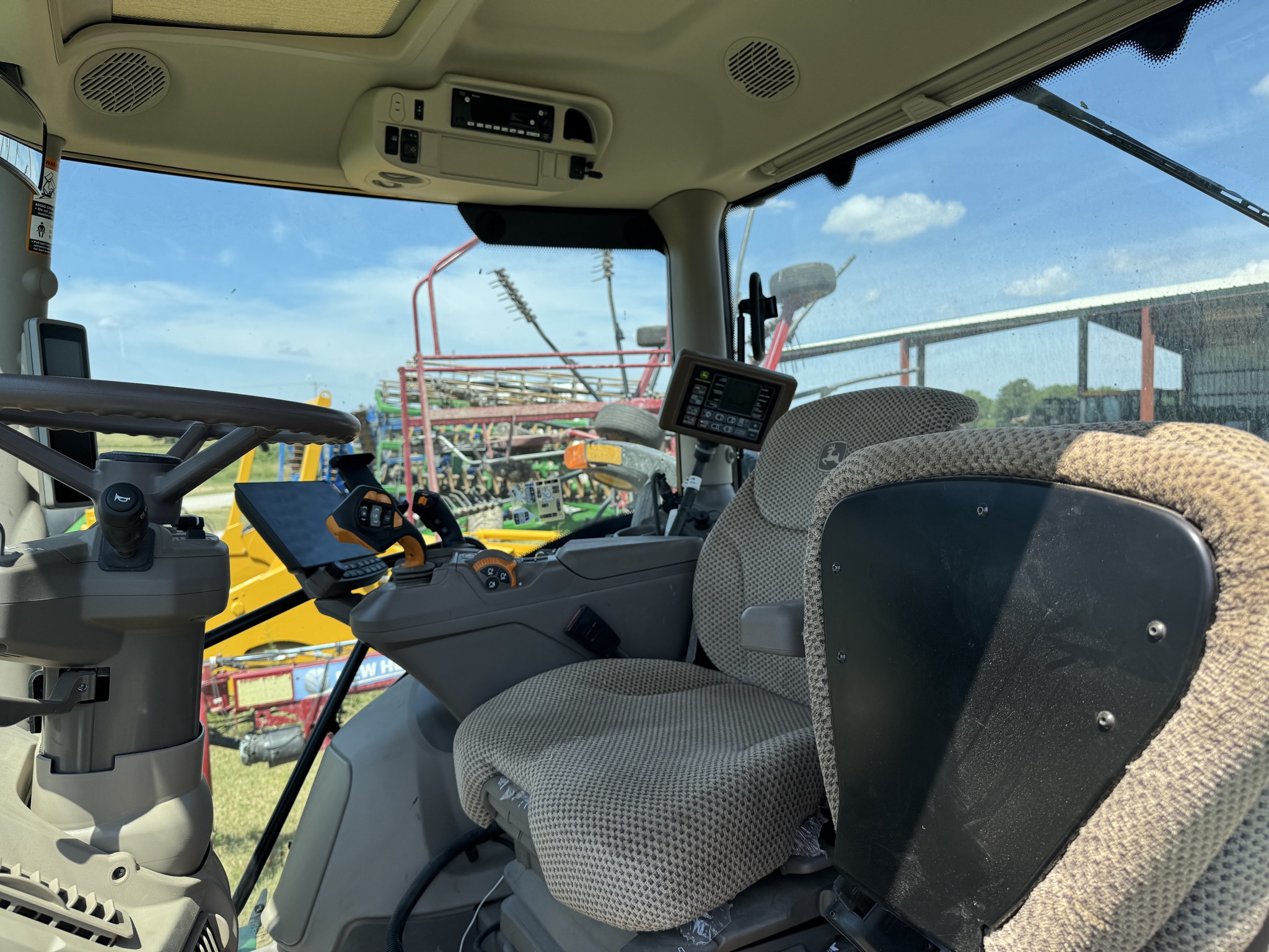  2025 John Deere 6R 195 at Heritage Tractor in Pittsburg, KS
