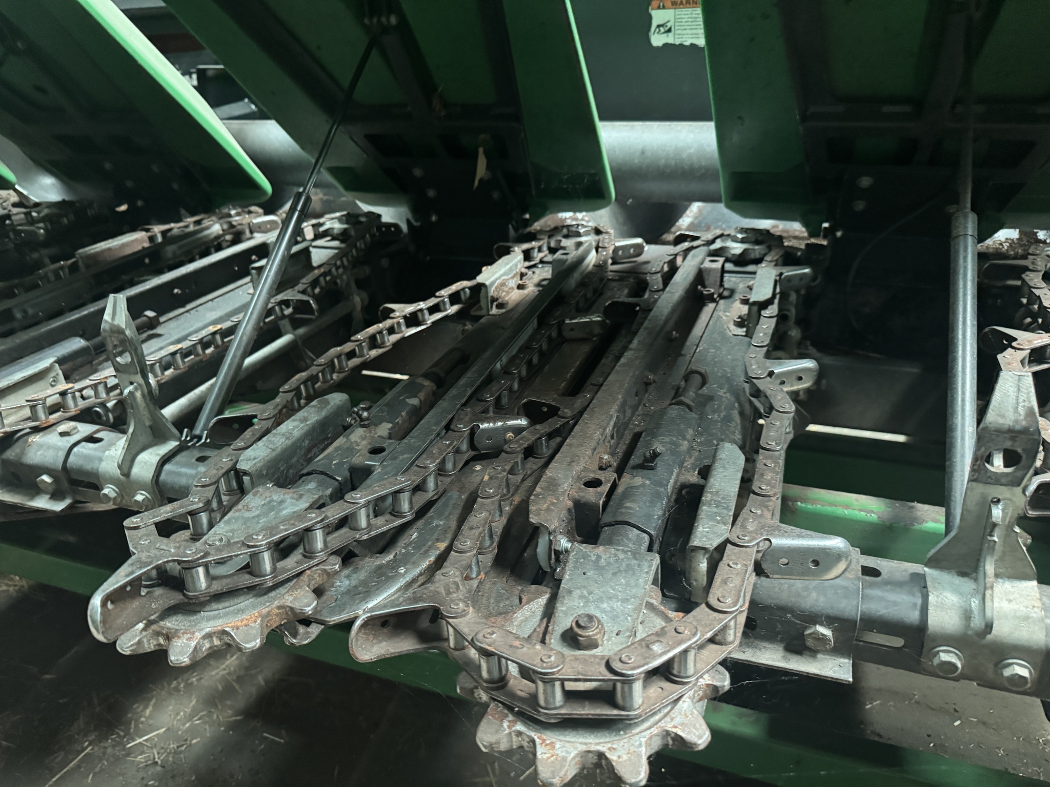 2014 Drago N8 Series 2 8 Row Corn Head Image 2