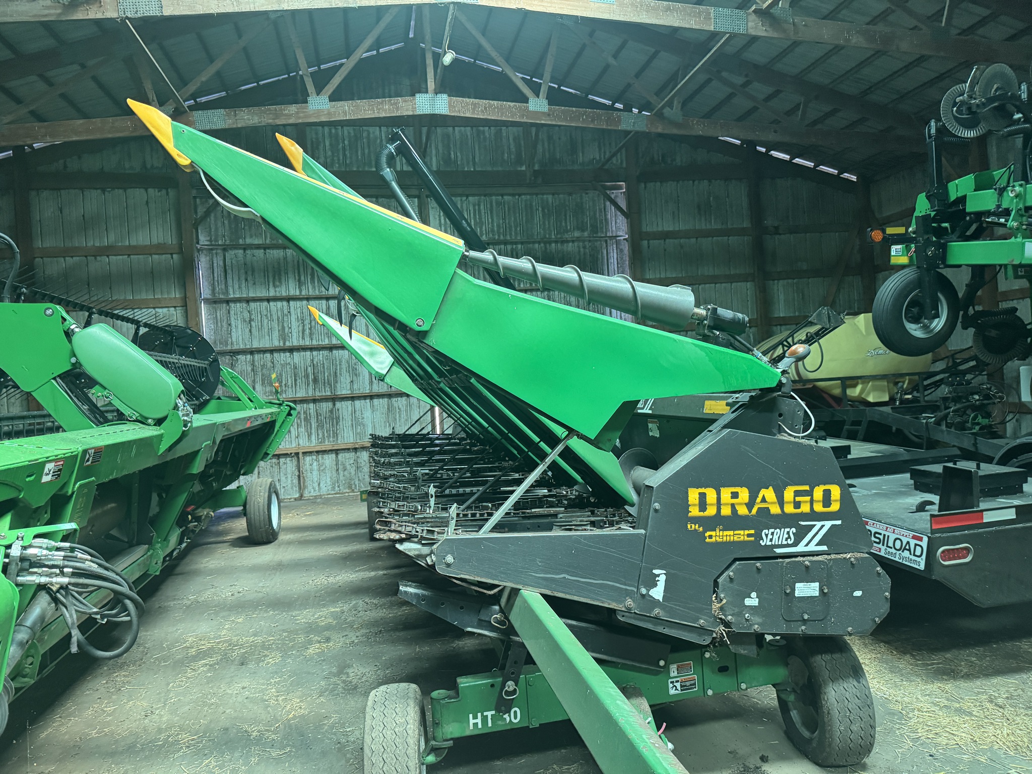 2014 Drago N8 Series 2 8 Row Corn Head Image 1