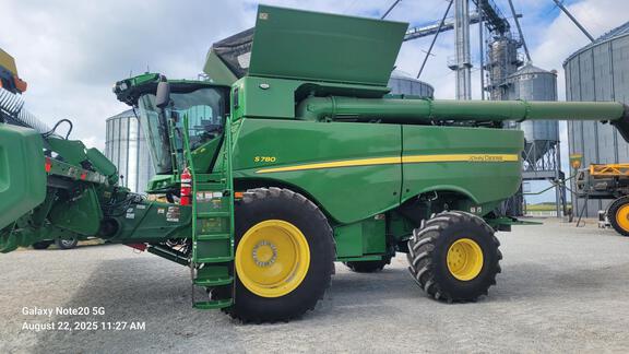 2023 John-Deere S780