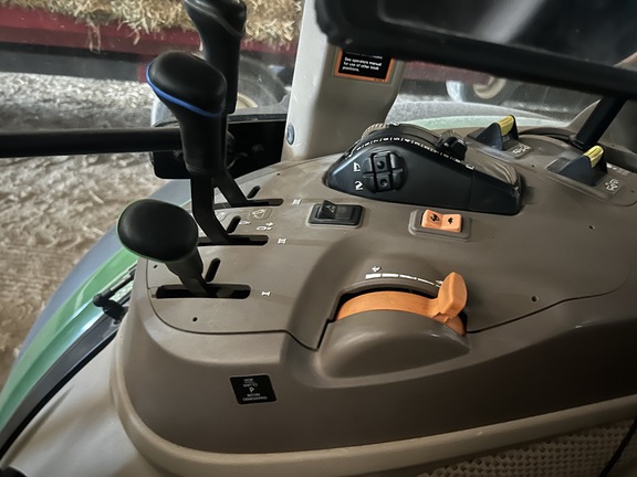Photo of 2023 John Deere 5130M