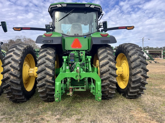 2024 John Deere 8R 230 Photo 8