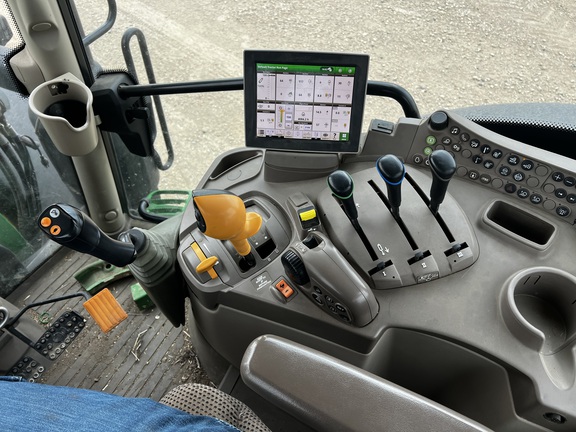 2019 John Deere 6145R - Photo41