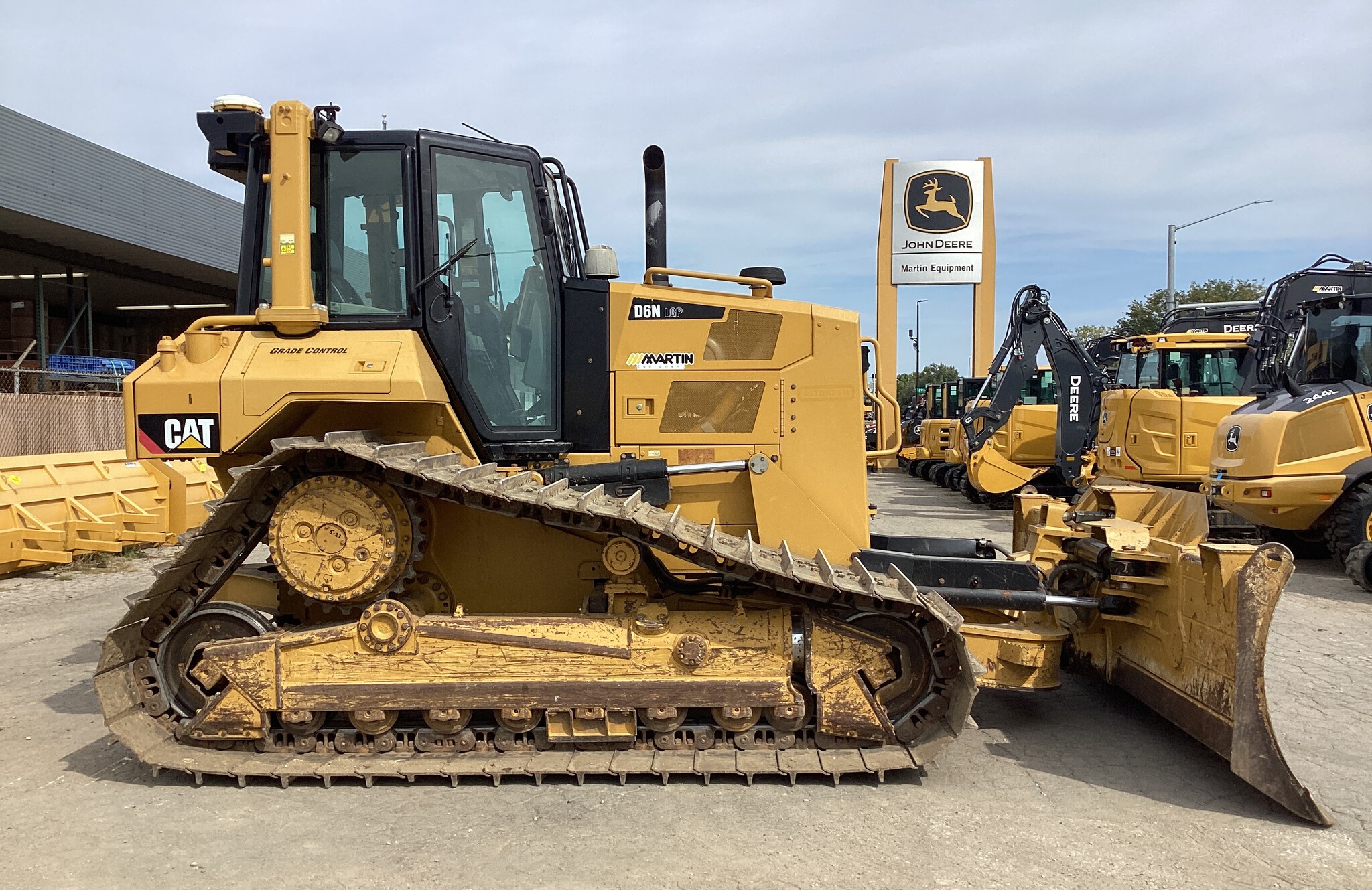 2018 Caterpillar D6N LGP Image 2