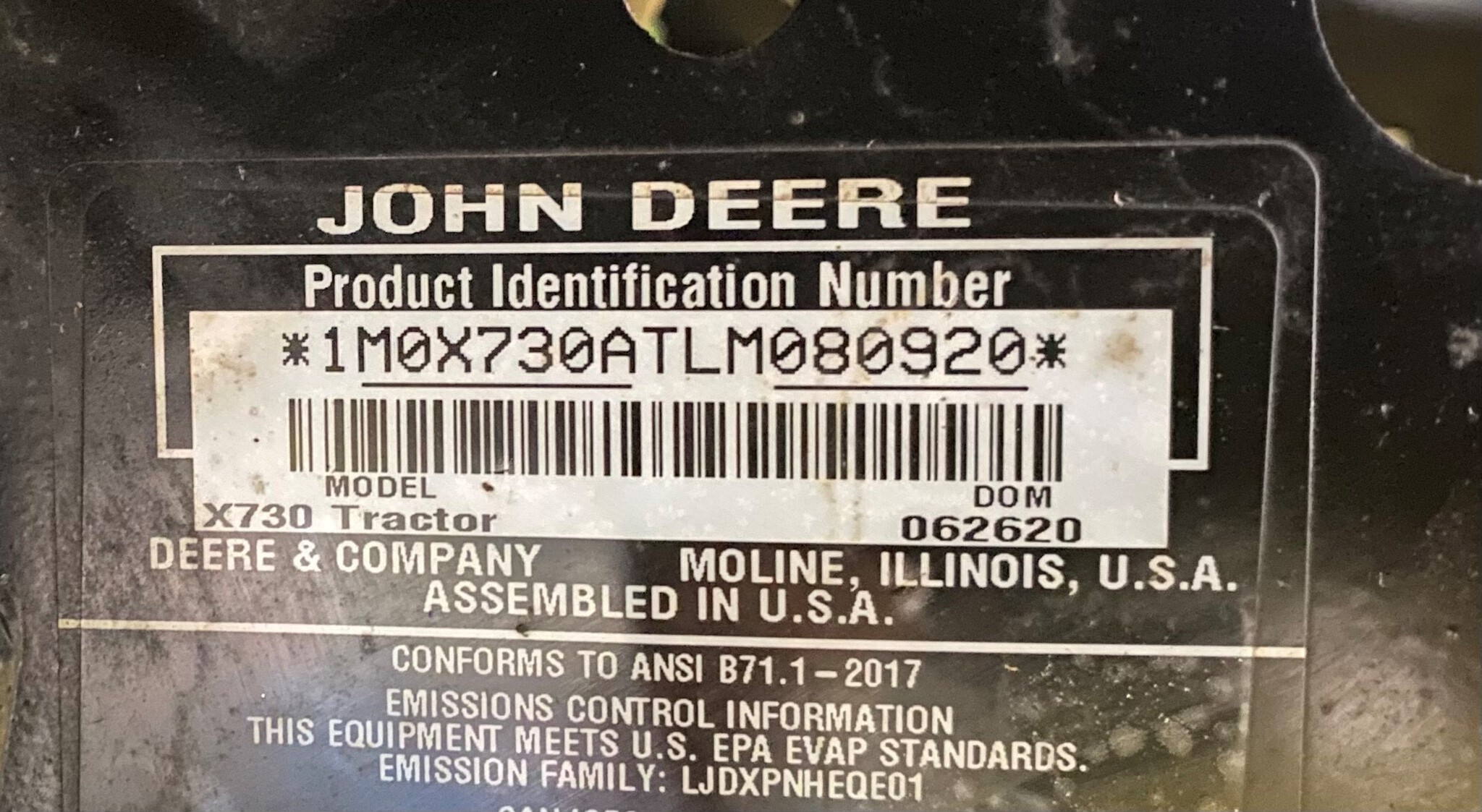 2020 John Deere X730 Image 8