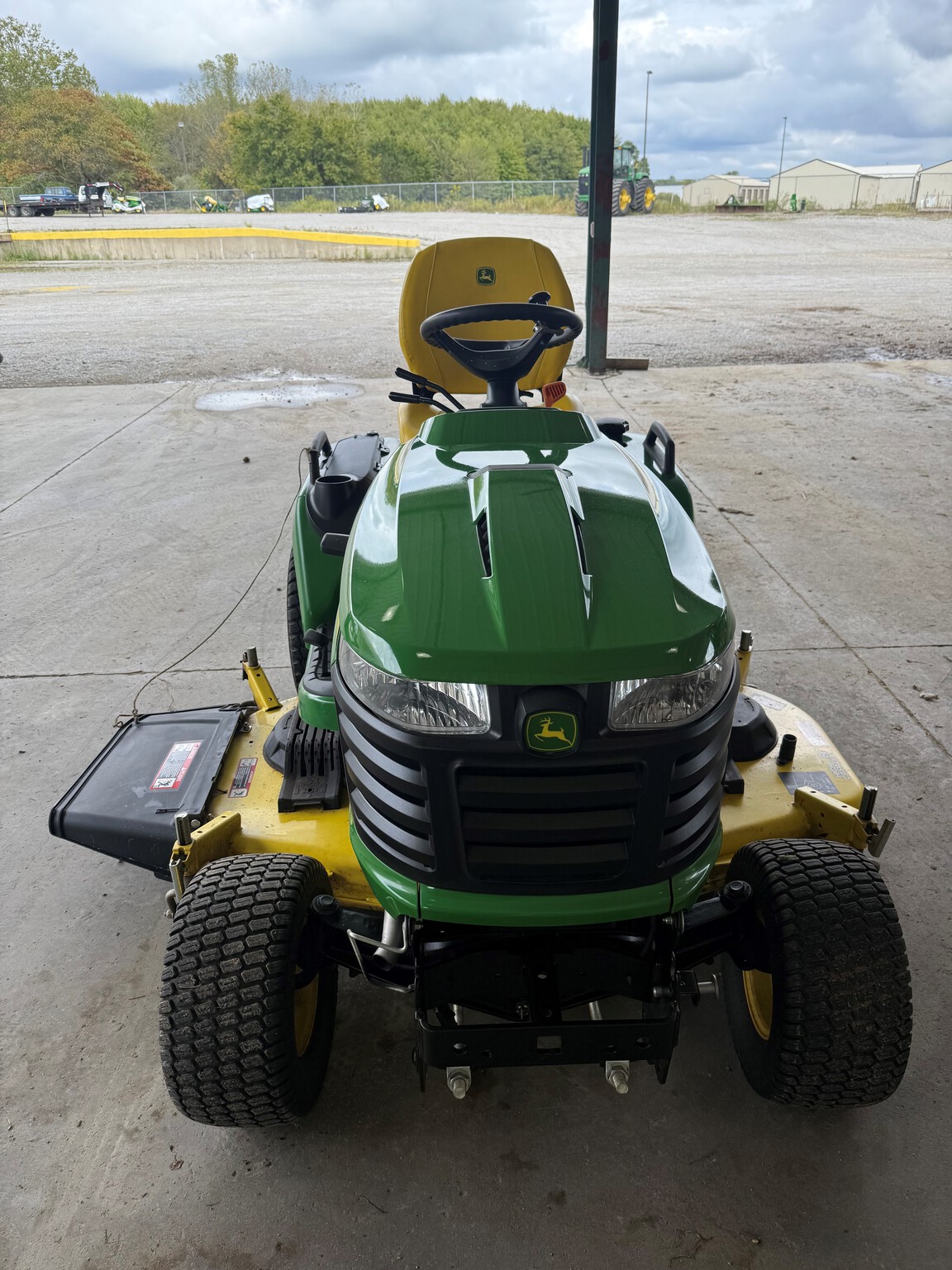 2020 John Deere X730 Image 6