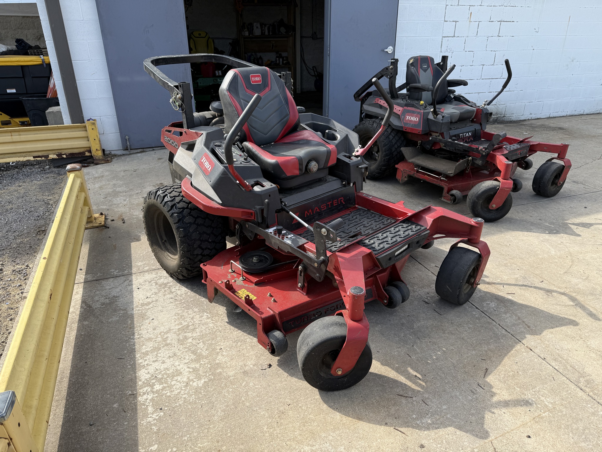 2025 Toro Z MASTER 2000 SERIES HDX PRO 60 Image 1