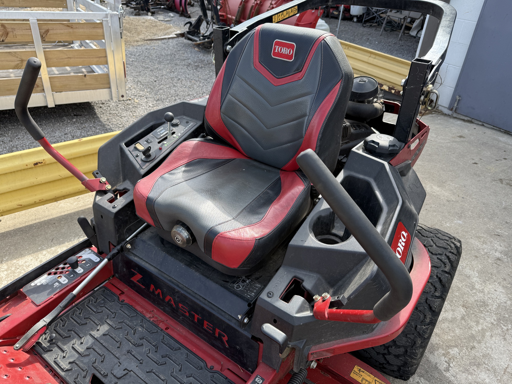 2025 Toro Z MASTER 2000 SERIES HDX PRO 60 Image 9