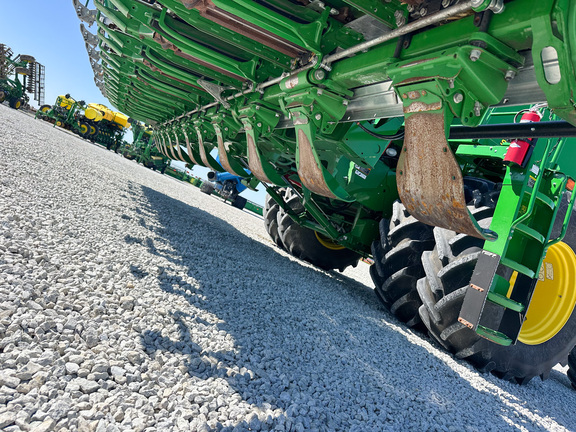 2025 John-Deere CF 12