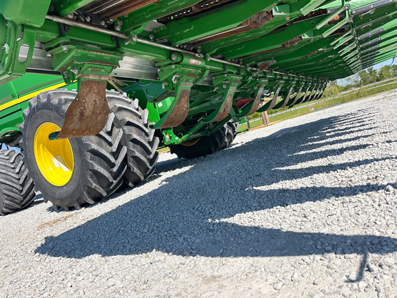 2025 John-Deere CF 12