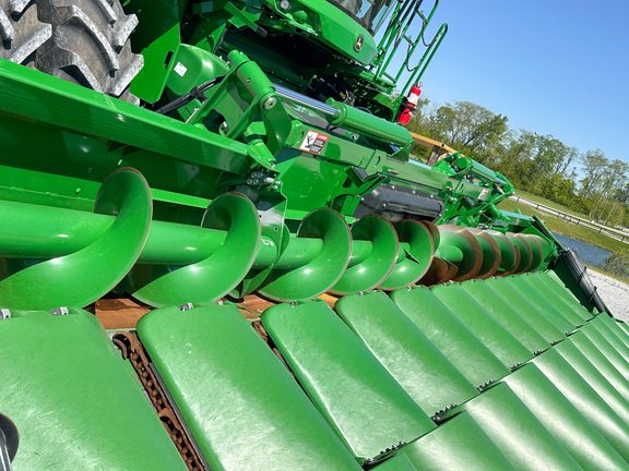 2025 John-Deere CF 12