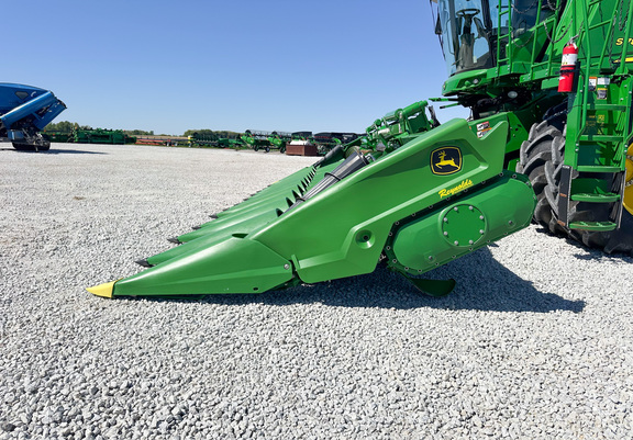 2025 John-Deere CF 12