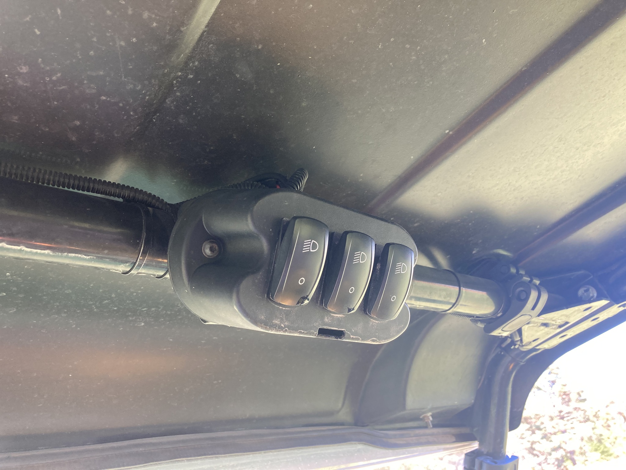 2016 John Deere 825i Image 8