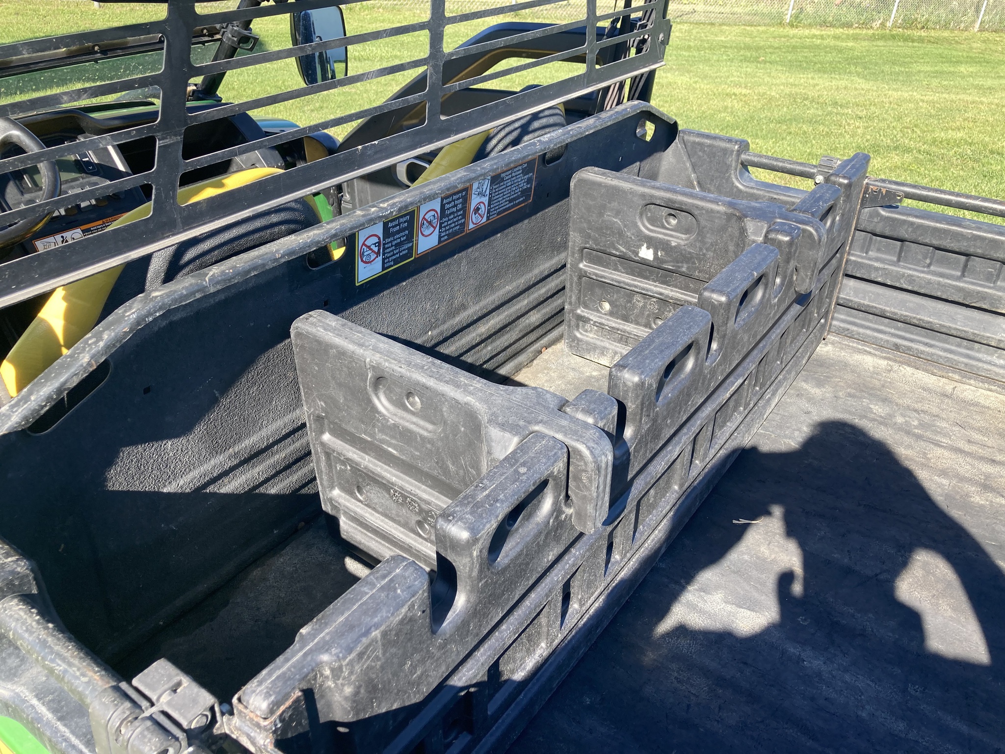 2016 John Deere 825i Image 11