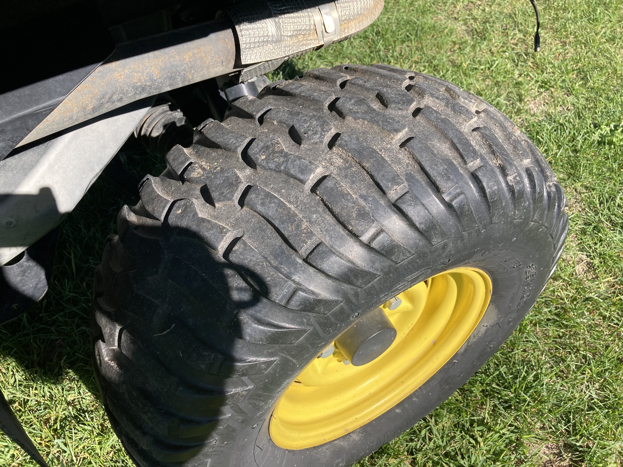 2016 John Deere 825i Image 12