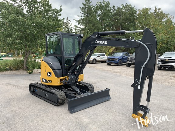 Photo of 2024 John Deere 35 P