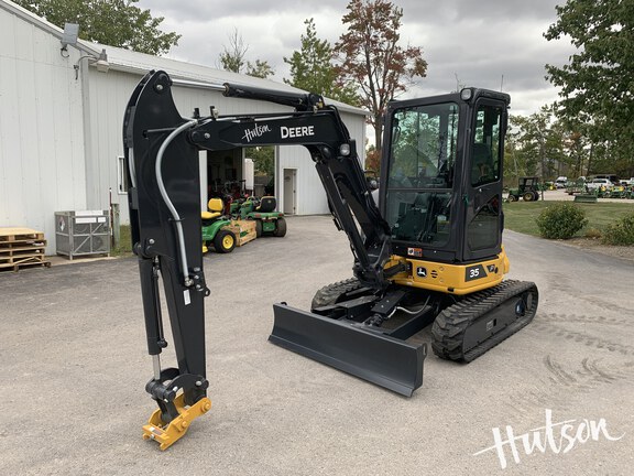 Photo of 2024 John Deere 35 P