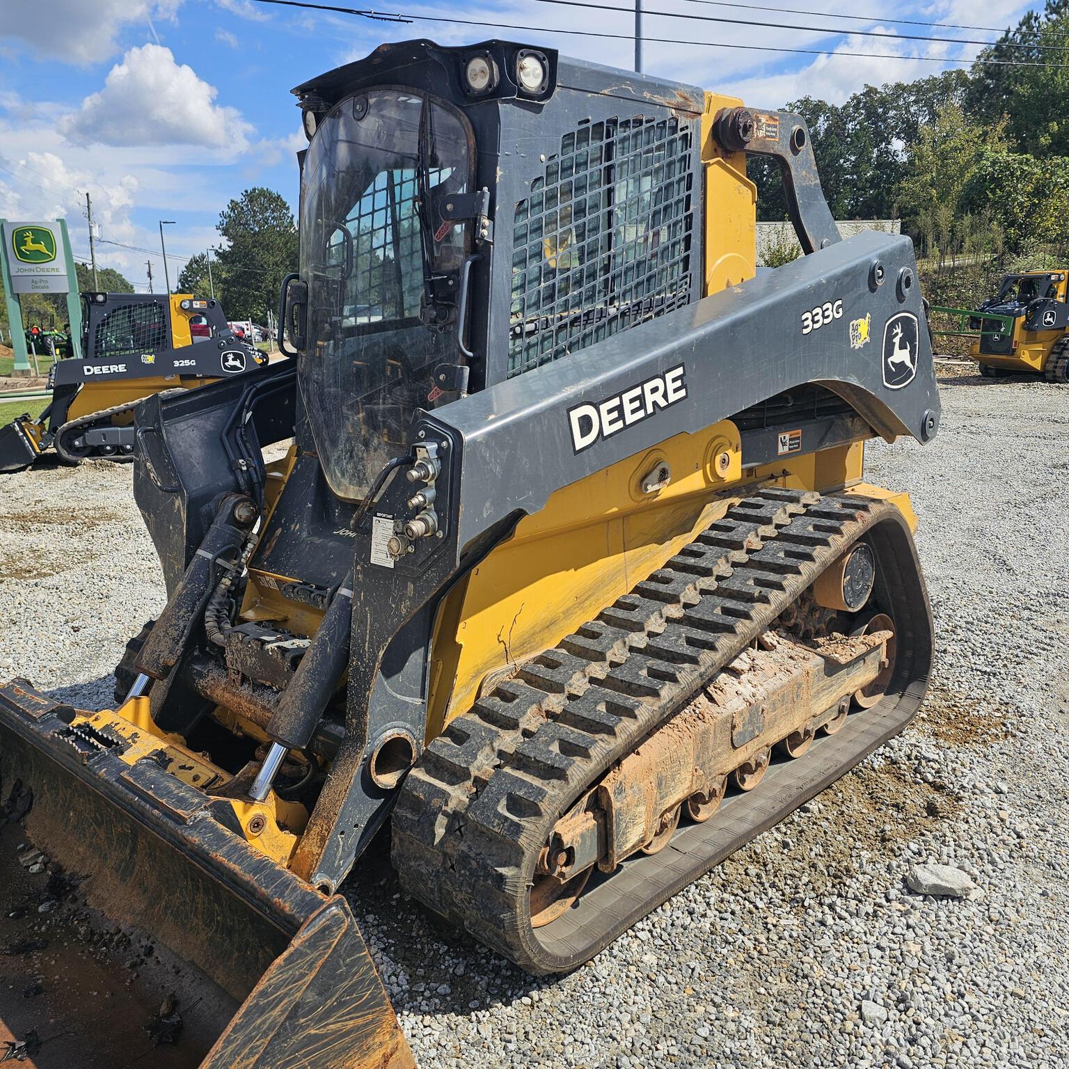 2022 John Deere 333G Image 1