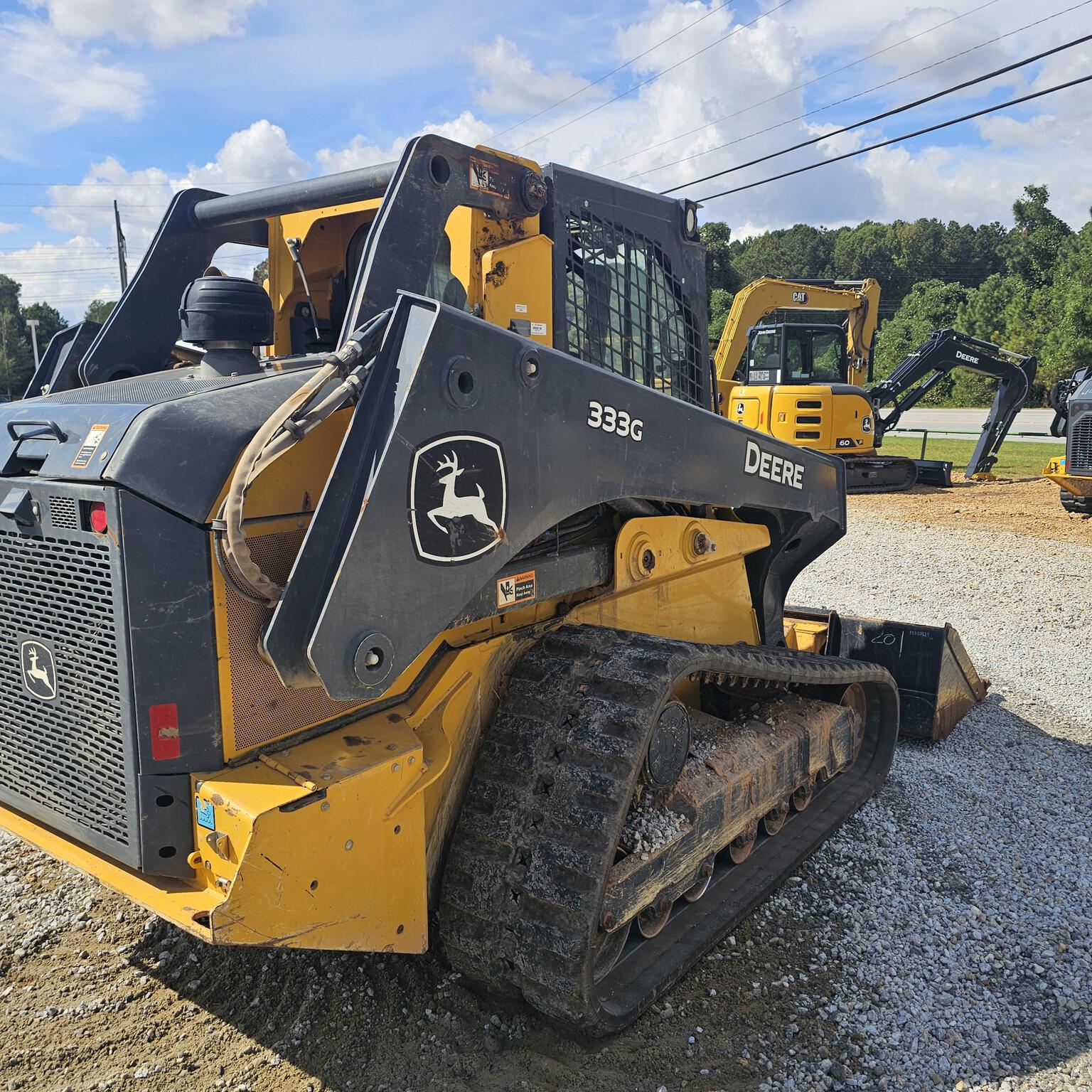 2022 John Deere 333G Image 4
