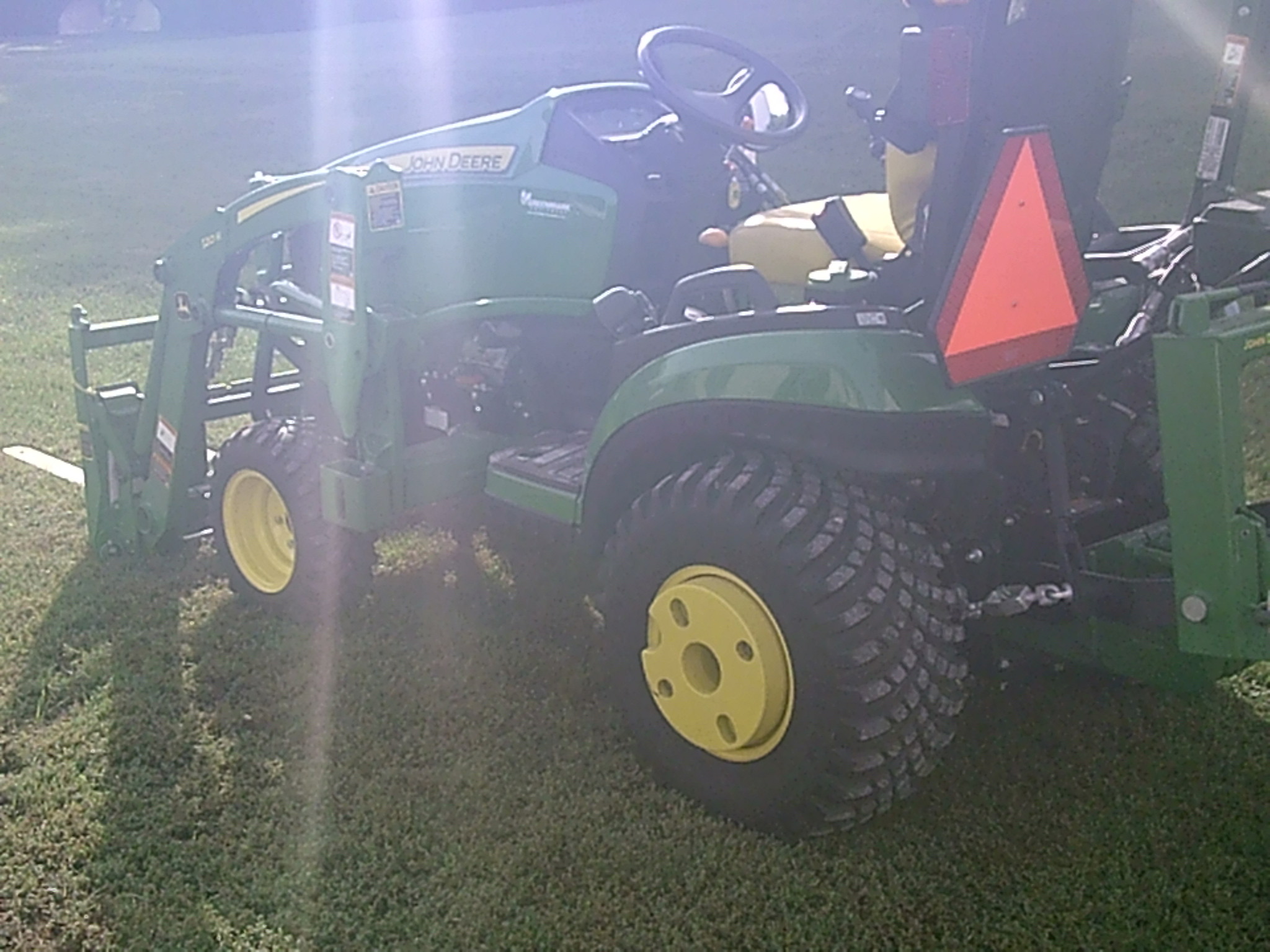 2022 John Deere 1025R Image 5
