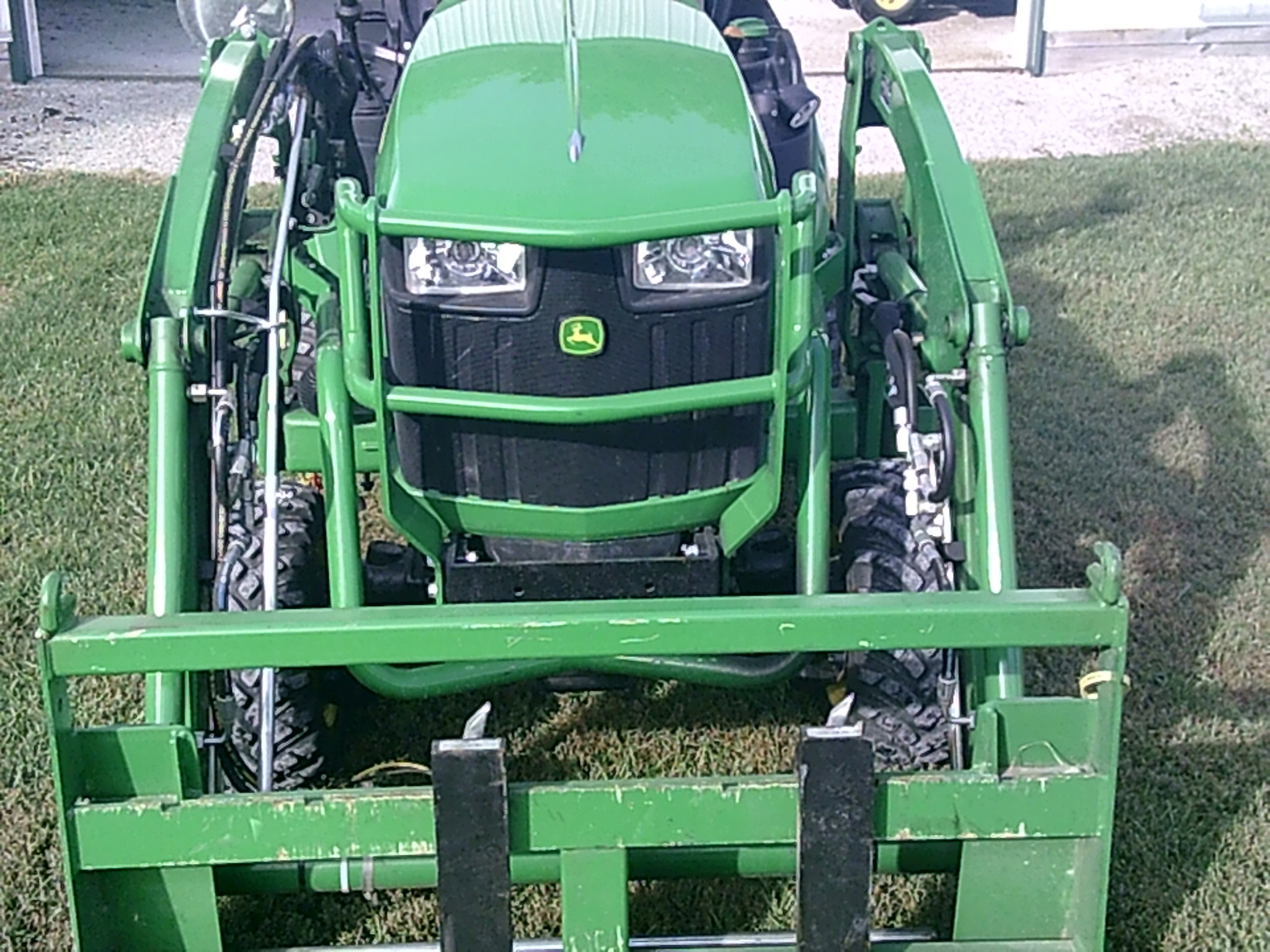 2022 John Deere 1025R Image 8