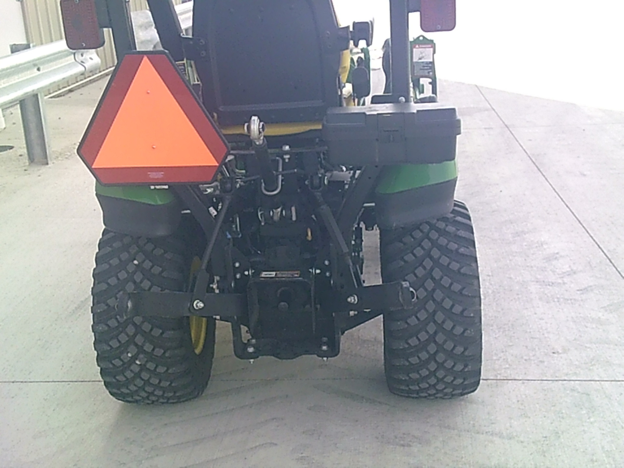 2022 John Deere 1025R Image 4