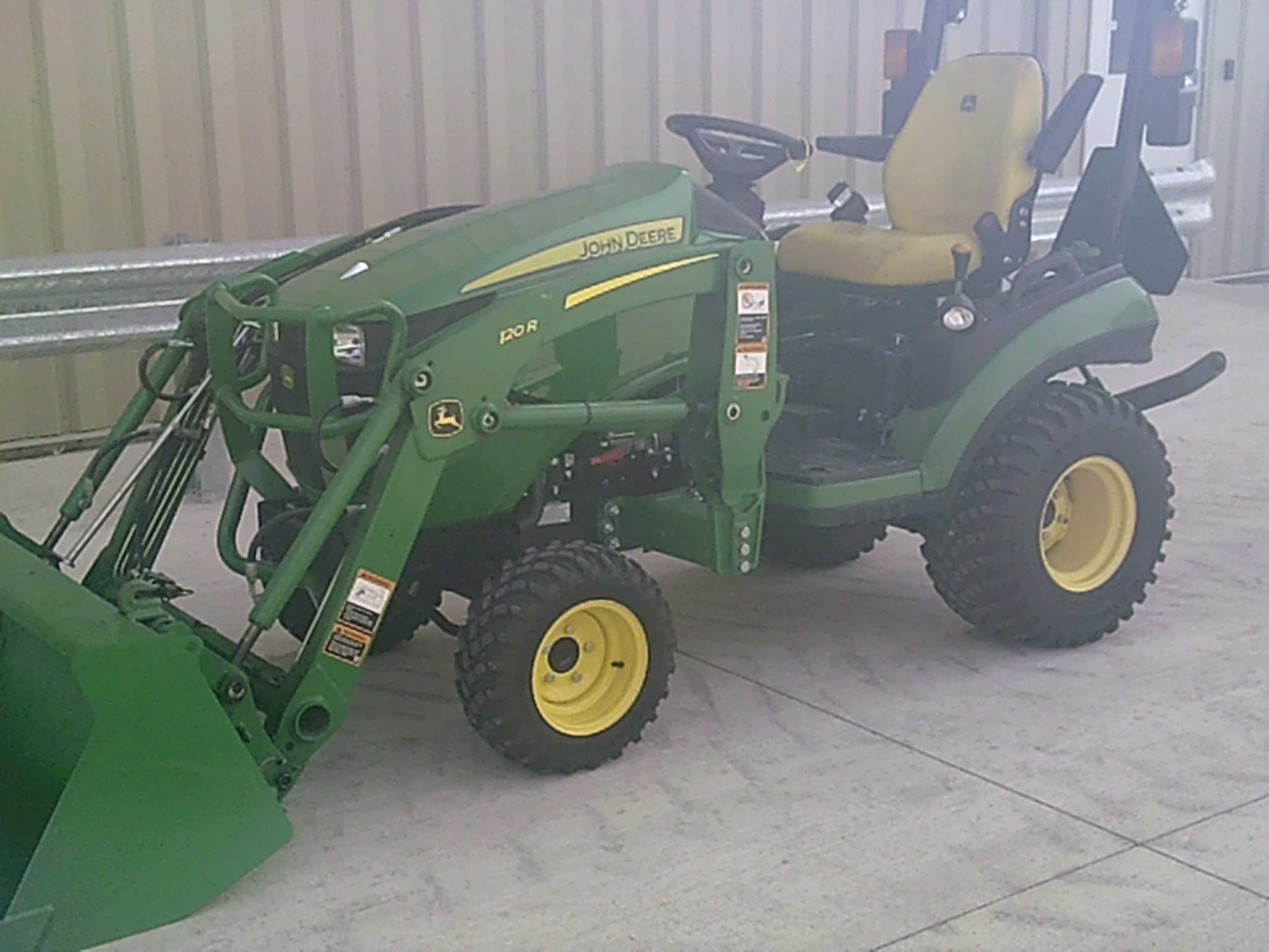 2022 John Deere 1025R Image 7